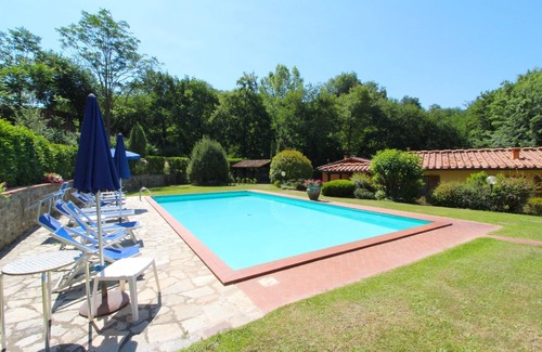 Castelfranco di Sopra Apartment | Cosy apartment for 6 people with pool, WIFI, pets allowed and parking
