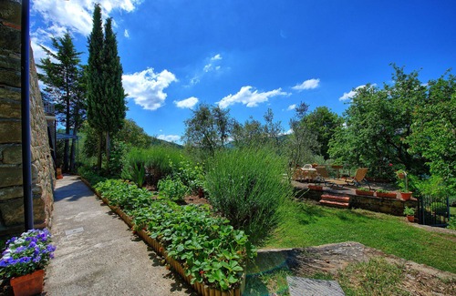 Greve in Chianti Apartment | Cosy apartment with WIFI, pool, TV, patio, pets allowed, panoramic view, close to Greve In Chianti