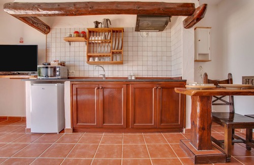 La Asomada Apartment | Cosy Apartment "4" with Terrace, Community Pool & Wi-Fi