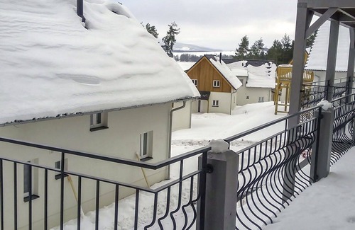 Frymburk Apartment | Cosy apartment for 4 guests with WIFI, TV, terrace and parking