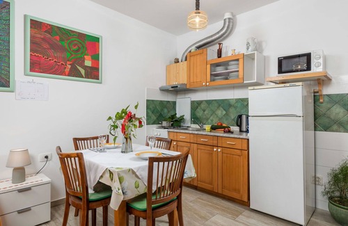 Donji Kraj Apartment | Cosy apartment for 2 people with A/C, WIFI, TV and terrace