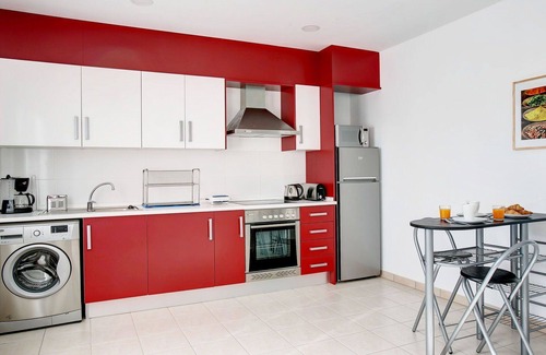 Vergel Apartment | Cosy apartment for 4 guests with A/C, pool, WIFI and TV