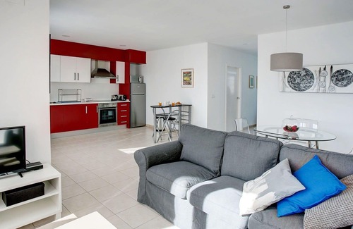 Vergel Apartment | Cosy apartment for 4 guests with A/C, pool, WIFI and TV