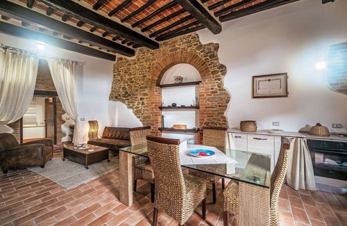 Panicale Apartment | Cosy apartment for 4 people with WIFI, TV and parking