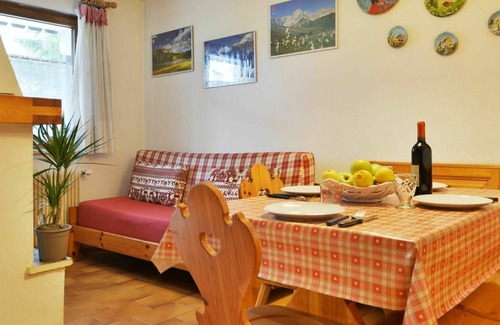 Fontanazzo Apartment | Cosy apartment for 4 people with TV, terrace, pets allowed and parking