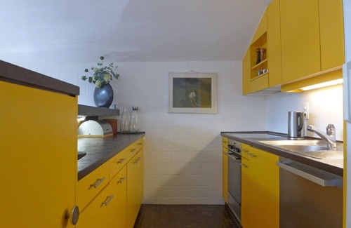 Wengen Apartment | Cosy apartment for 5 guests with WIFI, TV and balcony