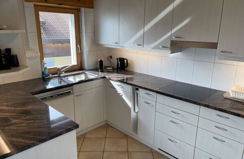 Amden Apartment | Cosy apartment for 5 guests with WIFI, TV, terrace, pets allowed and panoramic view