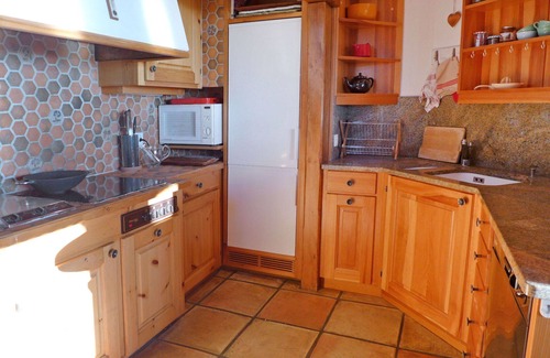 Ollon Apartment | Cosy apartment for 6 guests with WIFI, TV and balcony