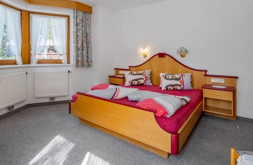 Soelden Apartment | Cosy apartment for 6 people with WIFI, TV, terrace, pets allowed and parking