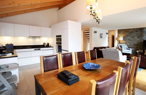 Saas-Fee Apartment | Cosy apartment for 8 people with WIFI, TV and balcony