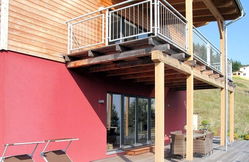Sankt Urban Apartment | Cosy apartment for 6 guests with WIFI, TV, terrace, pets allowed and parking