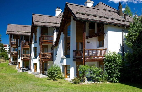 Lenzerheide Apartment | Cosy apartment for 2 people with pool, TV, balcony and pets allowed