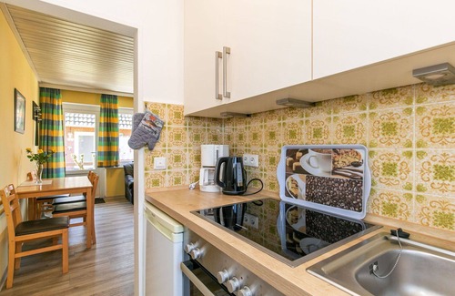 Sehestedt Apartment | Cosy apartment for 4 guests with WIFI, TV, terrace and pets allowed