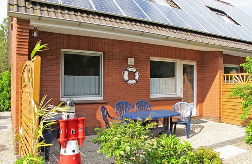 Sehestedt Apartment | Cosy apartment for 4 guests with WIFI, TV, terrace and pets allowed