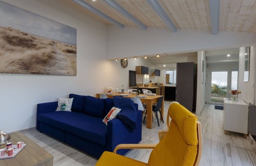Les Mathes Apartment | Cosy apartment for 6 people with WIFI, TV and terrace
