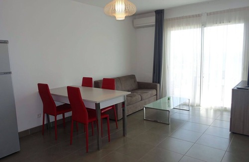 Macinaggio Apartment | Cosy apartment for 4 guests with A/C, TV, terrace, pets allowed and parking