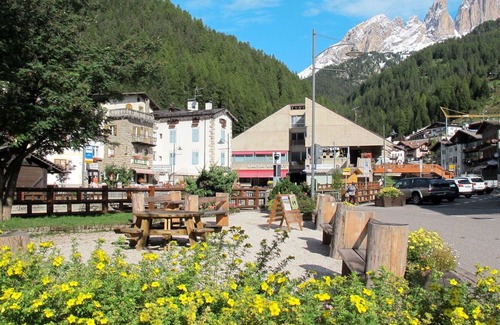 Fontanazzo Apartment | Cosy apartment for 4 people with WIFI, TV, patio and parking