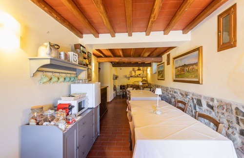 Montebonello Apartment | Cosy apartment for 8 guests with WIFI, pool, TV, pets allowed and panoramic view