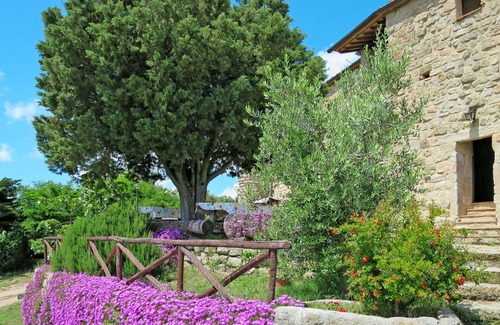 Roccastrada Villa | Cosy apartment in villa for 8 guests with WIFI, TV and patio