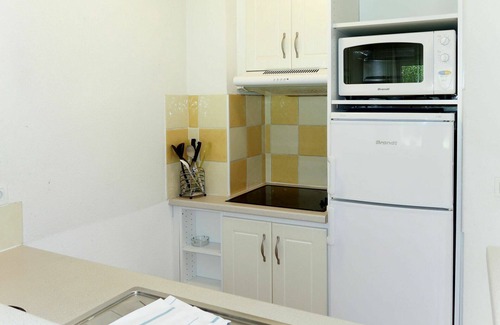 Montauroux House | Cosy apartment in villa for 6 people with pool, A/C, WIFI, TV, terrace, pets allowed and parking