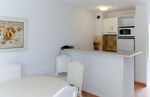 Montauroux House | Cosy apartment in villa for 6 people with pool, A/C, WIFI, TV, terrace, pets allowed and parking