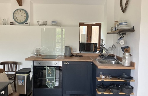 Watchet Bed & Breakfast | Cosy Barn with Courtyard Area
