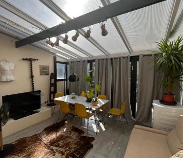 Camden Town with Primrose Hill Apartment | COSY CAMDEN 2 BEDROOM APARTMENT WITH TERRACE