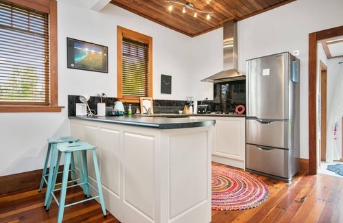 Frankton House | Cosy CBD Cottage Hamilton - central, well equipped