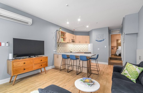 Dunedin City Centre Apartment | Cosy Central City ApartmentnLocated in a Heritage Building