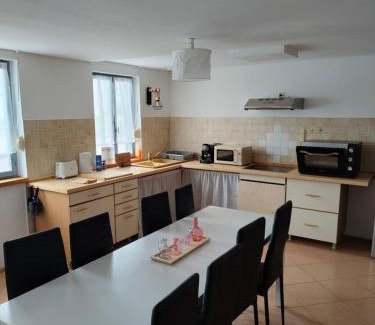 Pont-de-L'Arche Apartment | Cosy Ciné 8