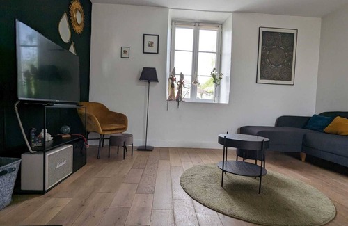 Apremont House | Cosy cottage near Polo, golf course, Apremont forest