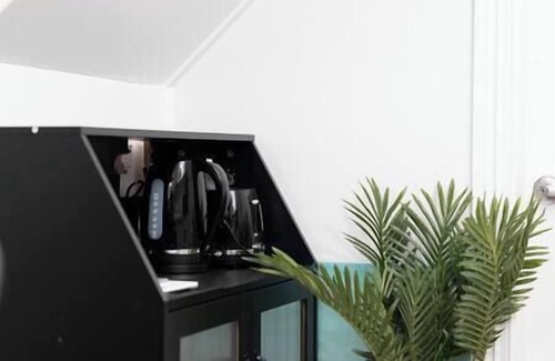 Waterloo House | Cosy Downtown Retreat