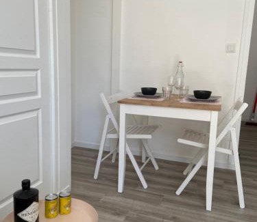 Barneville-Carteret Apartment | Cosy Flat Carteret - Appartement centre bourg - 4 personnes