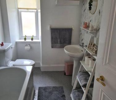 Stornoway Apartment | Cosy home
