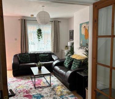 Belfast House | Cosy House, Lisburn Road