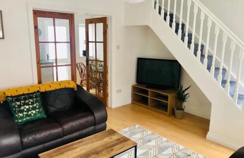 Belfast House | Cosy House, Lisburn Road