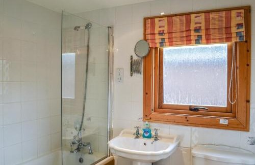 Kenwick House | Cosy Lodge - Uk37418