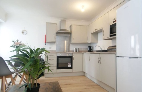 Cliftonville Apartment | Cosy Margate Apartment