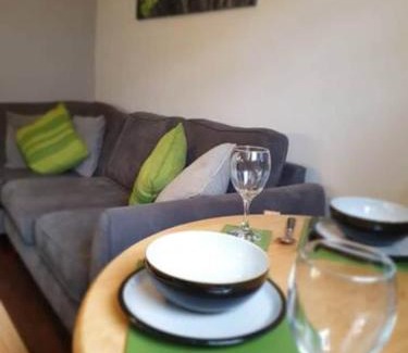 Mumbles Apartment | Cosy Mews House, Heart of Mumbles gateway to Gower