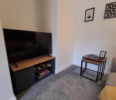 Mytholmroyd Apartment | Cosy Mytholmroyd Getaway