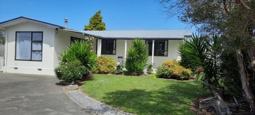 Motueka House | Cosy on Courtney