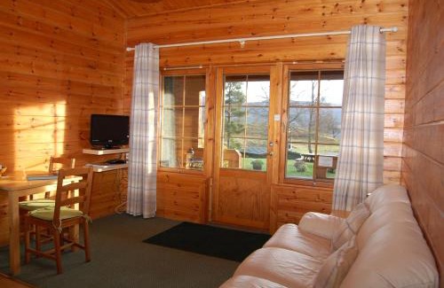 Killin Cabin | Cosy Rowan woodland lodge no3