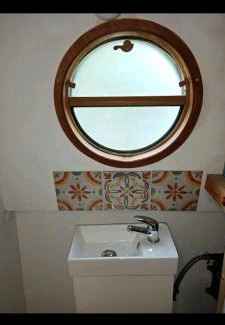 Airton Boat Rental | Cosy, secluded narrow boat