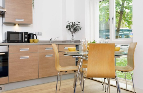 Bow Apartment | Cosy Studio Near Stratford, O2 & Canary Wharf