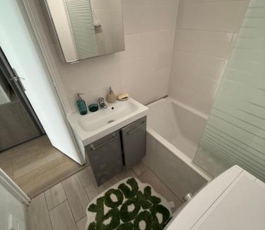 Vanves Apartment | Cosy studio next to exhibition centre Paris 15 em Porte de Versailles