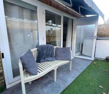 Thamesfield Apartment | Cosy studio on the Thames