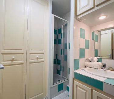 La Madrague Apartment | Cosy Studio, Proche Mer, Parking