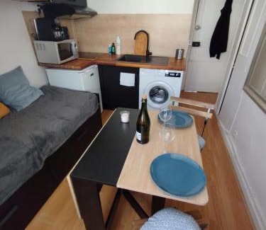 Batignolles Apartment | Cosy Studio village of Batignolles