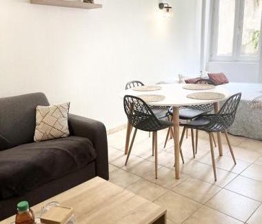 Marmande Apartment | Cosy T1 30m2 avec cour en plein cœur de ville