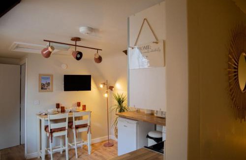 Bridgnorth Apartment | Cosy Town Loft by Shropshire Abodes